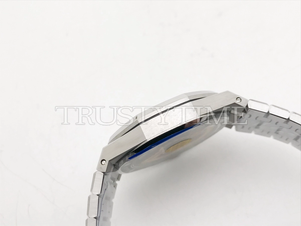 Копия часов Audemars Piguet Royal Oak Selfwinding II 15500ST.OO.1220ST.03 Арт.AP-0683