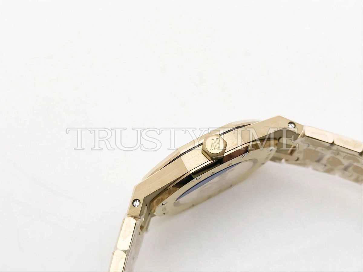 Копия часов Audemars Piguet Royal Oak Ladies 33mm 67651BA.ZZ.1261BA.01 Арт.AP-0735