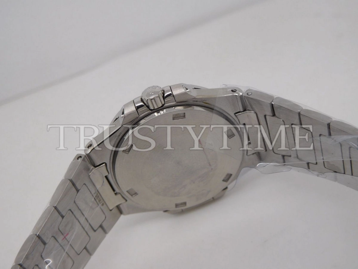 Копия часов Patek Philippe Nautilus Ladies 32mm 7010/1G-001 Арт.PP-0505