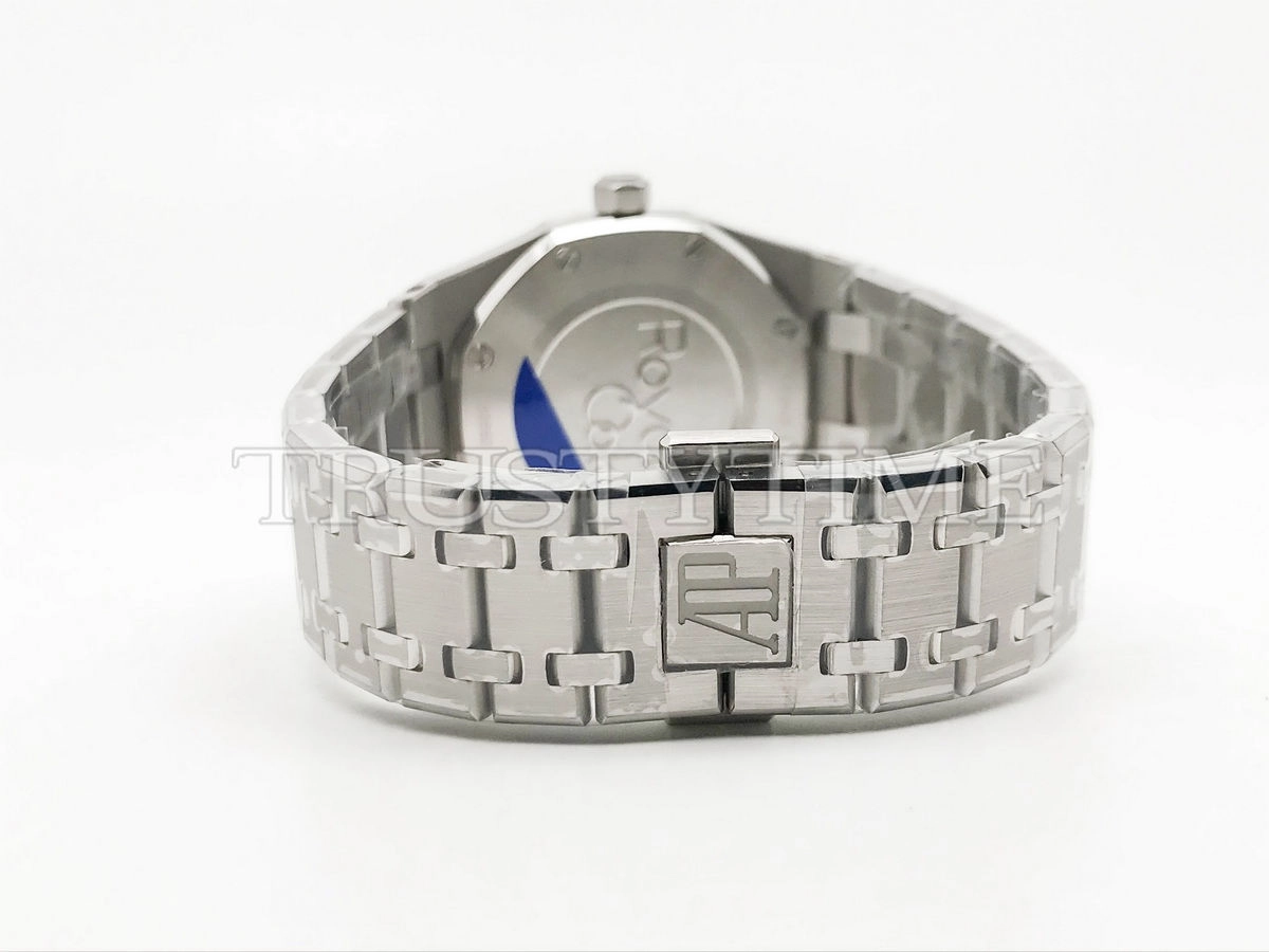 Копия часов Audemars Piguet Royal Oak Ladies 33mm 67651ST.ZZ.1261ST.01 Арт.AP-0739