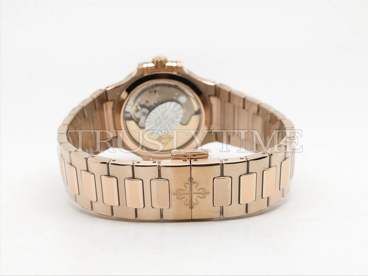 Копия часов Patek Philippe Nautilus Ladies 35mm 7118/1R-001 Арт.PP-0778