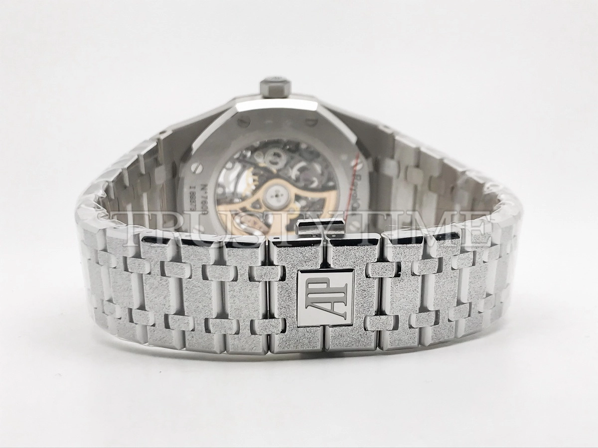 Копия часов Audemars Piguet Royal Oak Frosted Double Balance Wheel 15407BC.GG.1224BC.01 Арт.AP-1191