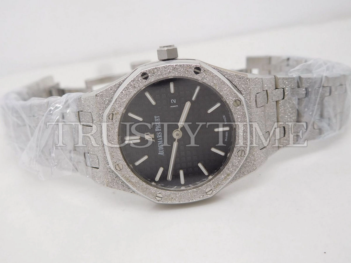 Копия часов Audemars Piguet Royal Oak Frosted 33mm 67653BC.GG.1263BC.02 Арт.AP-0731