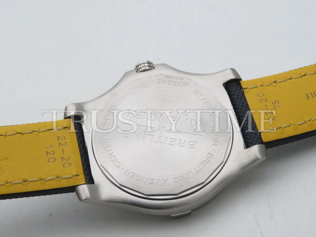 Копия часов Breitling Avenger Automatic GMT 43 A32395101C1X1 Арт.BT-0553