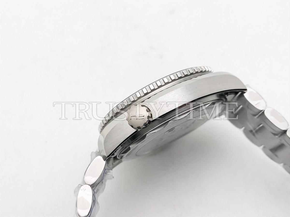 Копия часов Omega Seamaster Planet Ocean 6000m Co‑Axial Master Chronometer 39,5mm 215.30.40.20.03.002 Арт.OM-1035