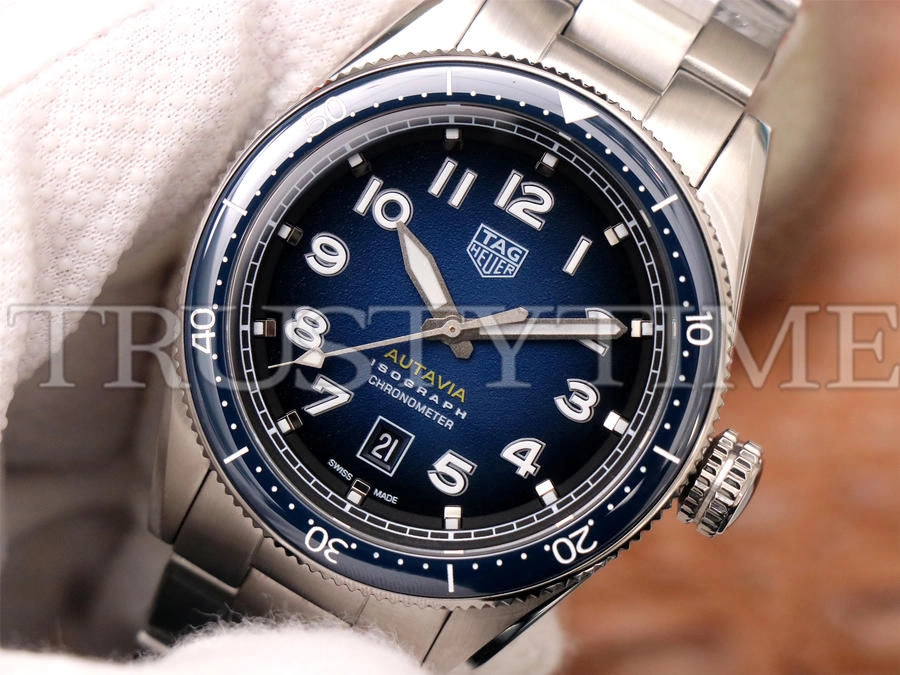 Копия часов Tag Heuer Autavia Isograph Calibre 5 42mm WBE5116.EB0173 Арт.TG-0556