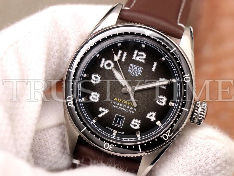 Копия часов Tag Heuer Autavia Isograph Calibre 5 42mm WBE5114.FC8266 Арт.TG-0600