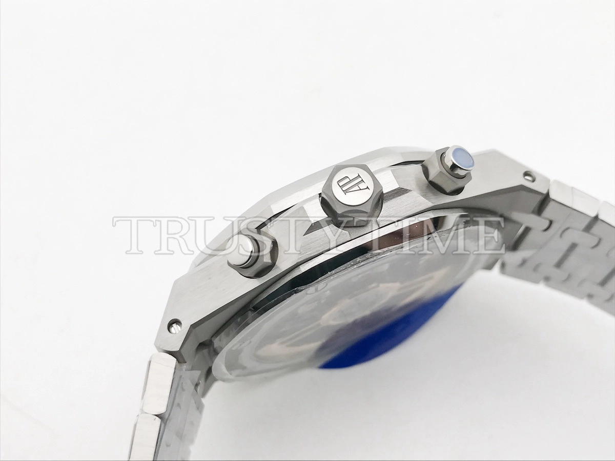Копия часов Audemars Piguet Royal Oak Selfwinding Chronograph 26240ST.OO.1320ST.07 Арт.AP-1187