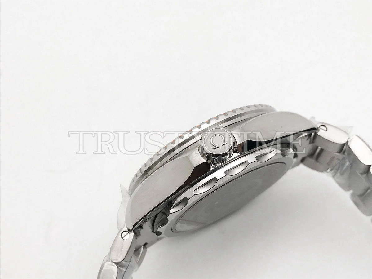 Копия часов Omega Seamaster Planet Ocean 6000m Co‑Axial Master Chronometer 45,5mm 215.30.46.21.06.001 Арт.OM-0960