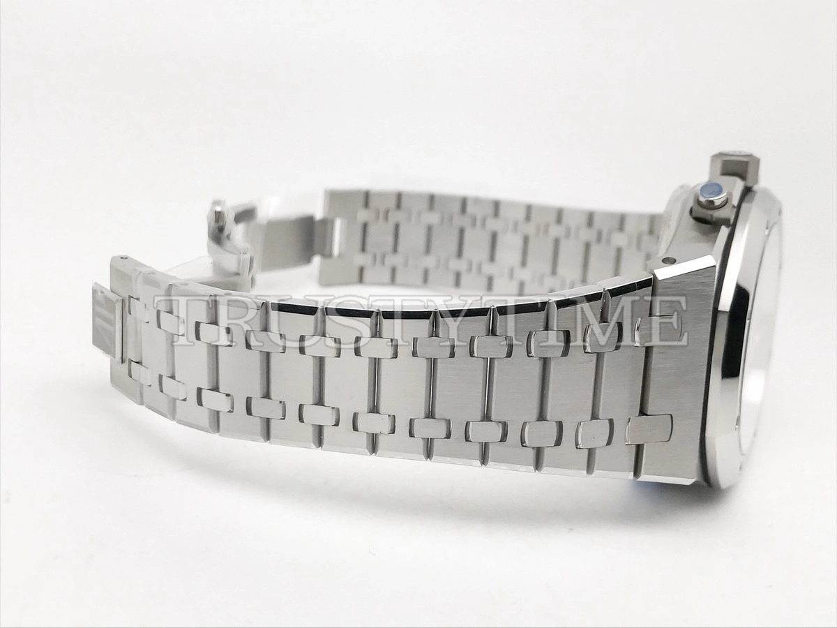 Копия часов Audemars Piguet Royal Oak Selfwinding Chronograph 26240ST.OO.1320ST.07 Арт.AP-1187