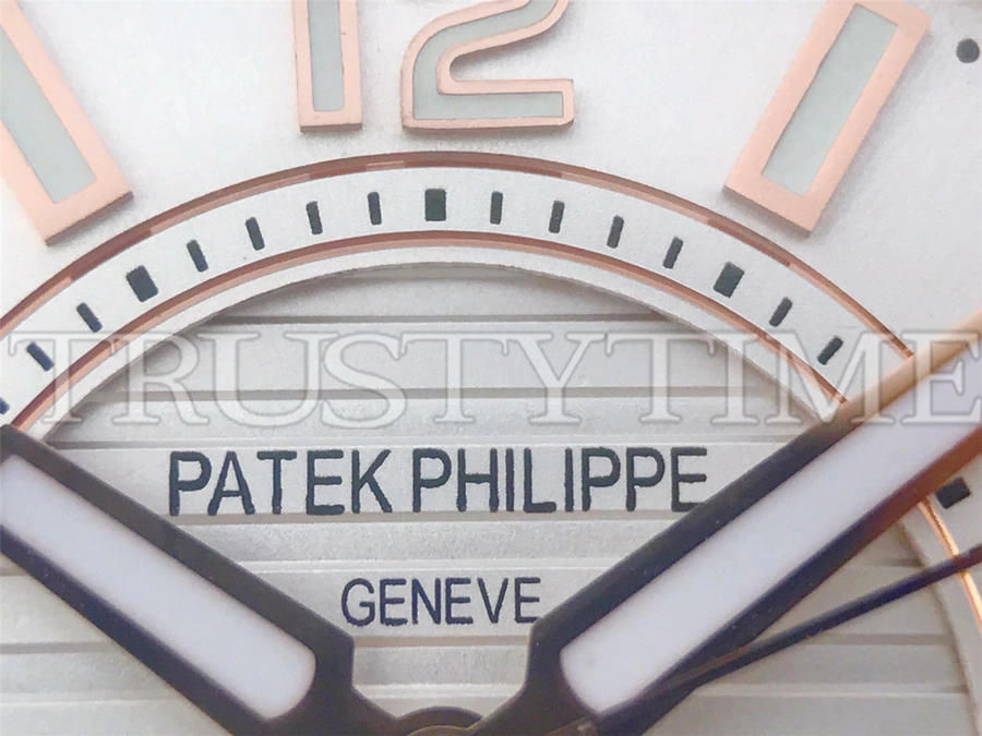 Копия часов Patek Philippe Nautilus Ladies 32mm 7010/1R-001 Арт.PP-0767