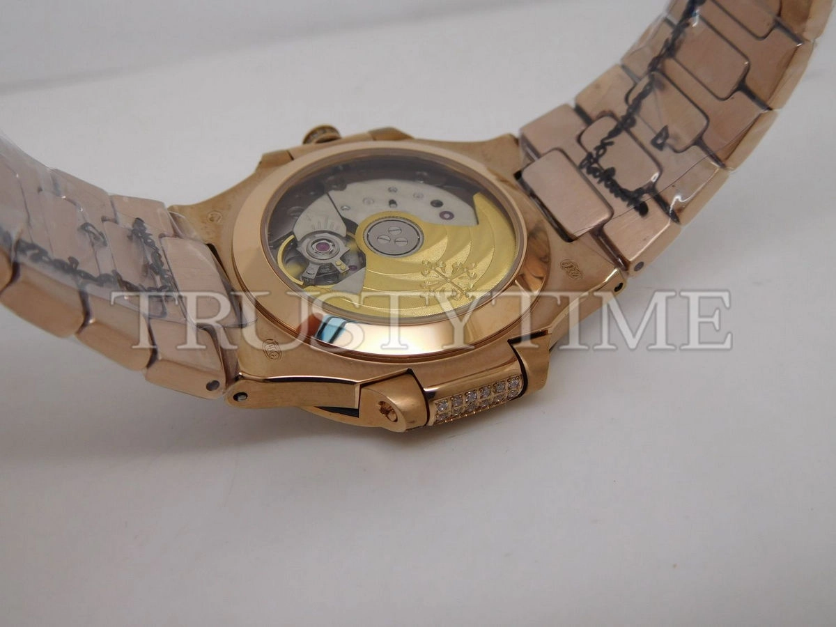Копия часов Patek Philippe Nautilus Ladies 34mm 7021/1R-001 Арт.PP-0501