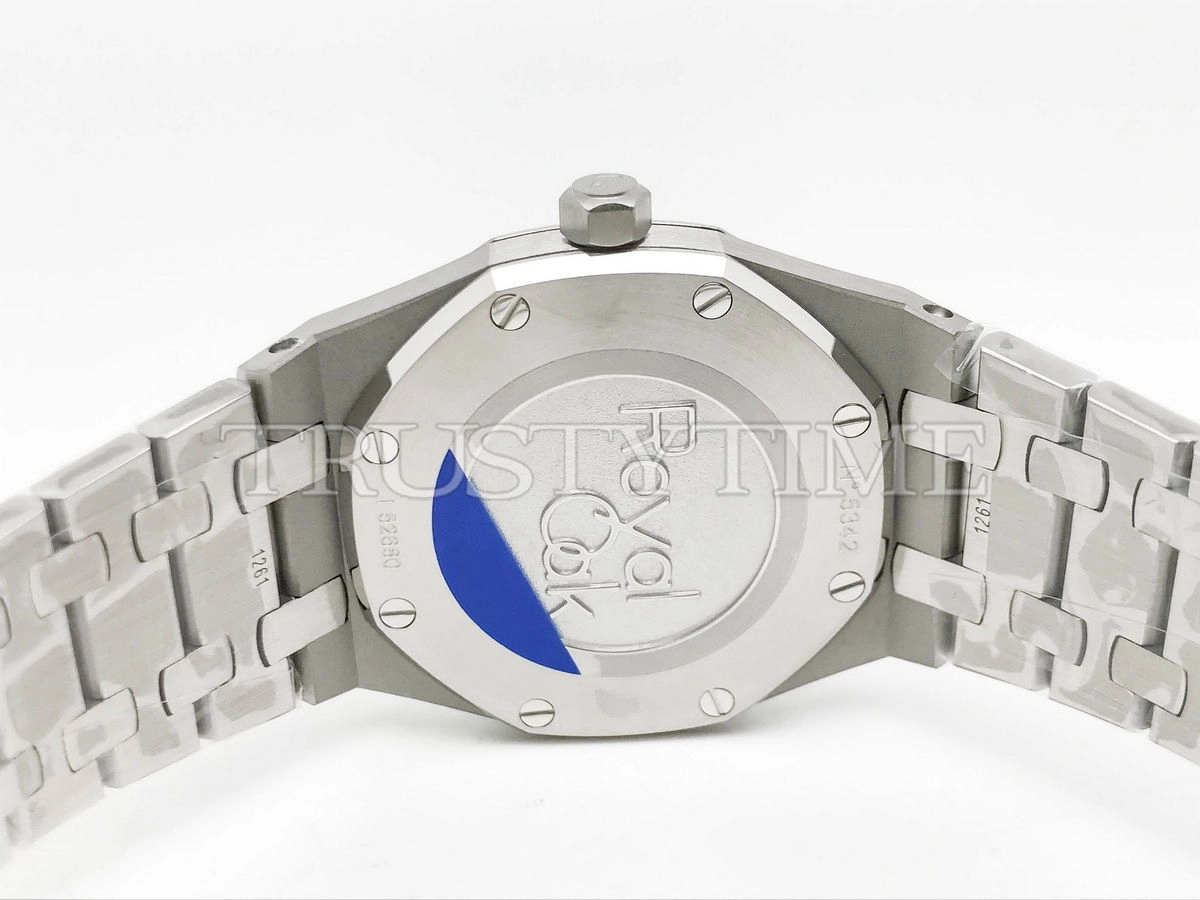 Копия часов Audemars Piguet Royal Oak Ladies 33mm 67651ST.ZZ.1261ST.01 Арт.AP-0739