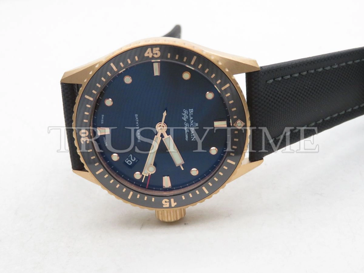 Копия часов Blancpain Fifty Fathoms Bathyscaphe 5000-36S30-B52A Арт.BP-0346