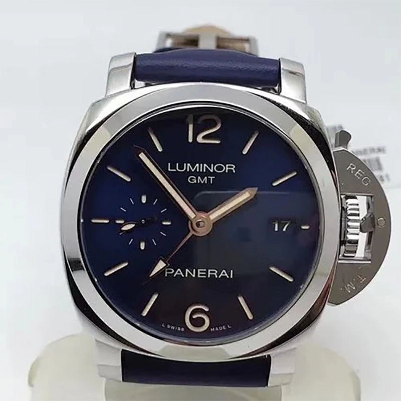 Реплика часов Panerai Luminor GMT PAM688