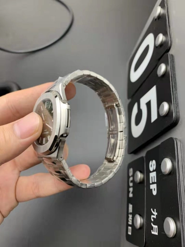 Реплика Patek Philippe Green Nautilus 5711