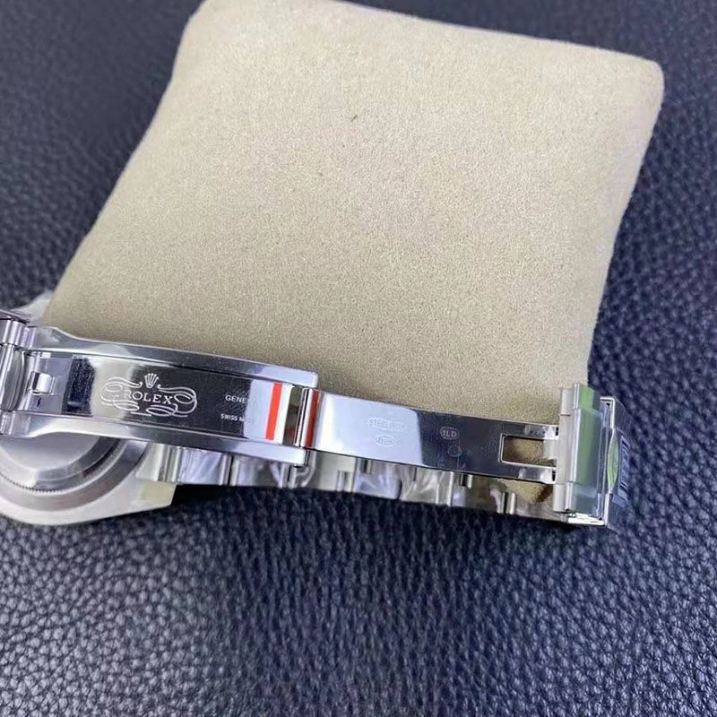 Реплика часов Rolex Submariner 116610LV V3 от ZZF